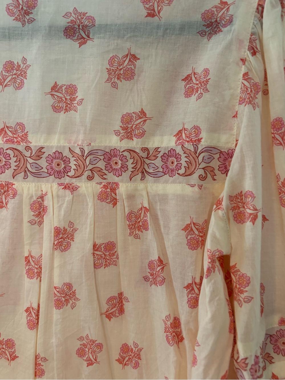 Cabi Artsy Top Small 6895 - Picture 6 of 9